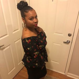 Meet your Posher, Crystal